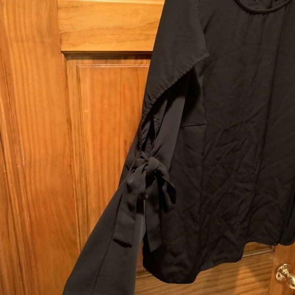 Eloquii Blouse with Long Open Sleeves with Ties Black size 16 - Picture 4 of 7